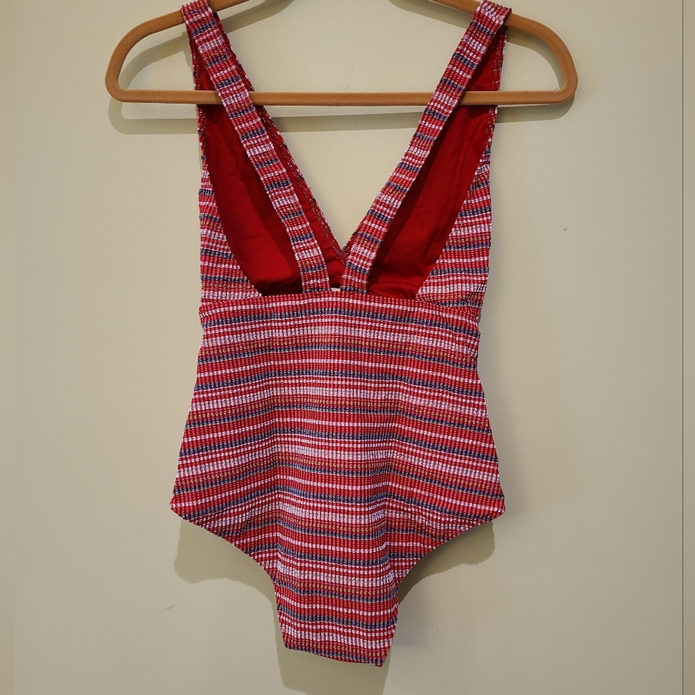 Sezane Swimsuit - Picture 2 of 5